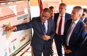 Le ministre Mohammed Sadiki a mené une visite de terrain dans la préfecture d'Agadir Ida Outanane, située dans la région Souss-Massa. Accompagné de nombreux dignitaires et responsables, il a inspecté plusieurs projets de développement agricole Crédit : DR